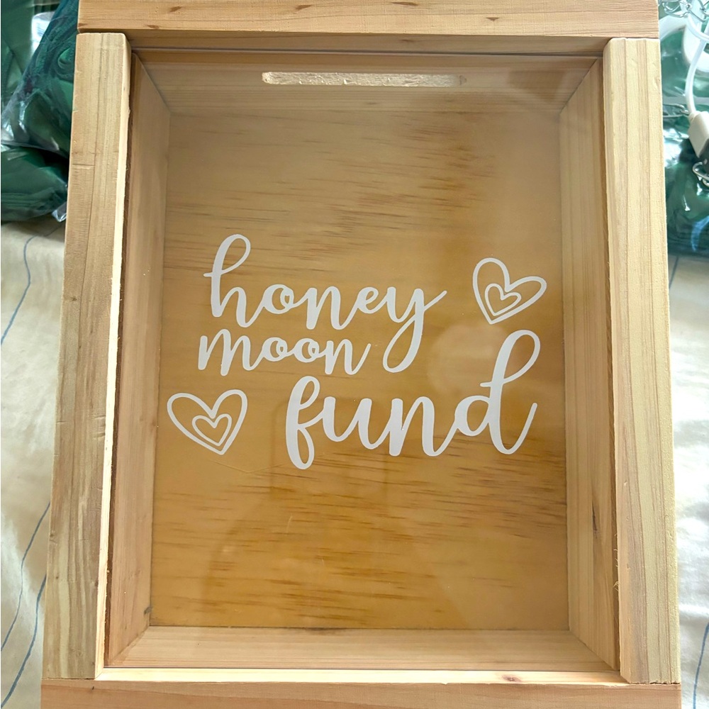 Assortment of wedding stuff that can be sold together or separately!